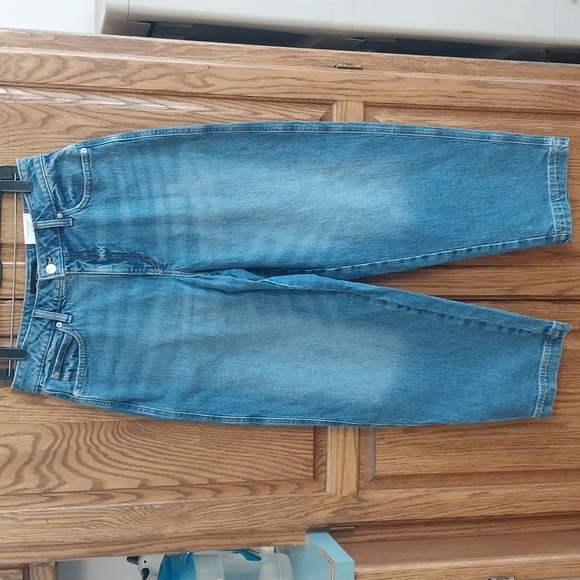 Free Assembly Denim - Free Assembly NWT Women's Mid-Rise Wide Hem Barrel Jeans Sz 4 Med Lt Blue Wash